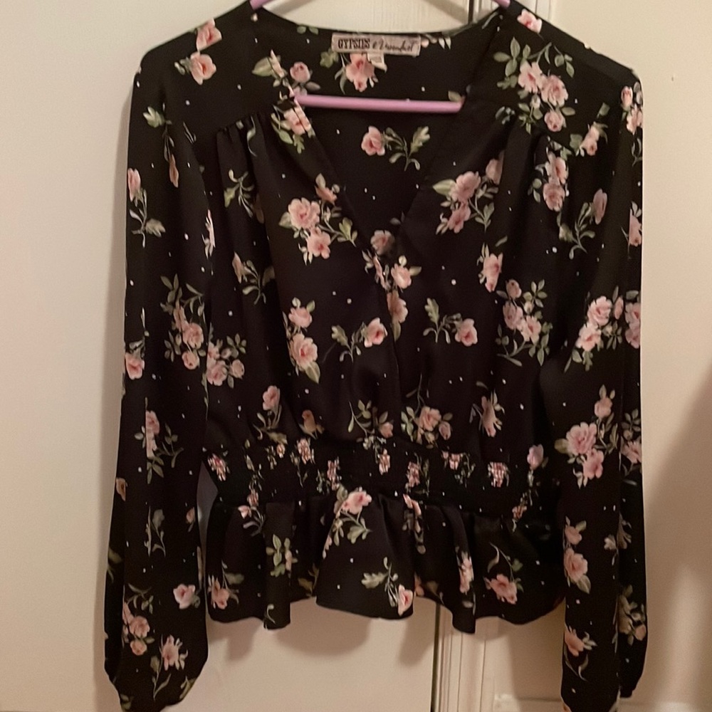 Gypsies, xl woman’s, button down with flowers